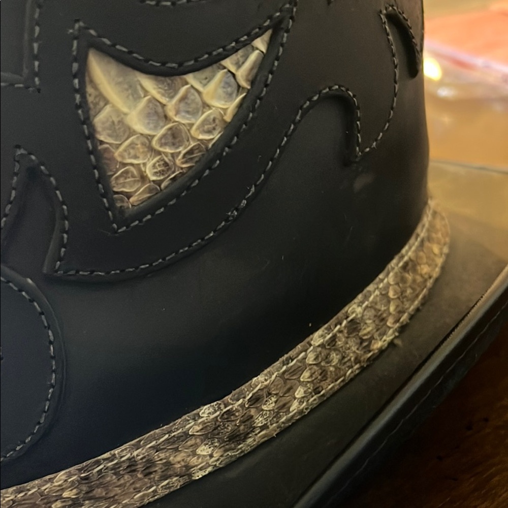 Black Leather Top Hat with Authentic Snakeskin Accents - Picture 3 of 7